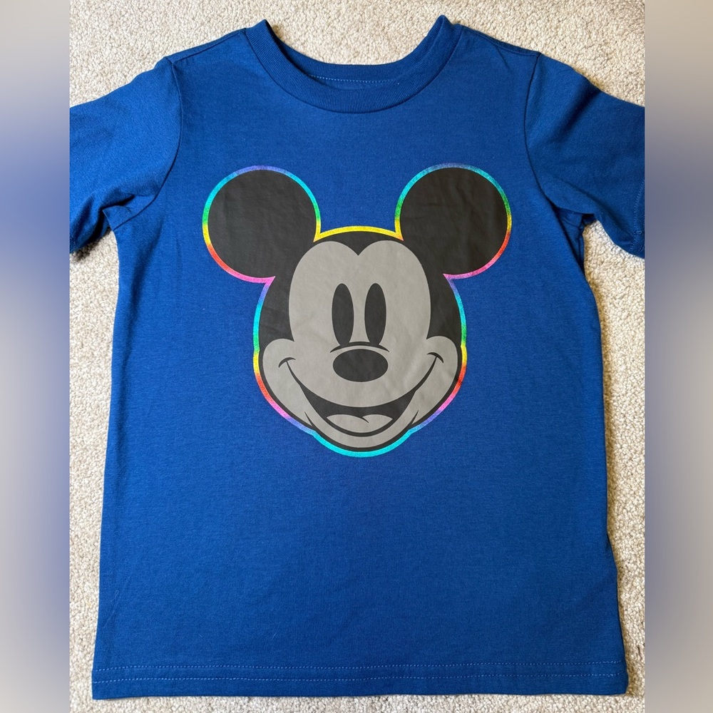 Disney Aulani Mickey Rainbow T-Shirt Kids XS (4) Hawaii Resort Exclusive NWOT